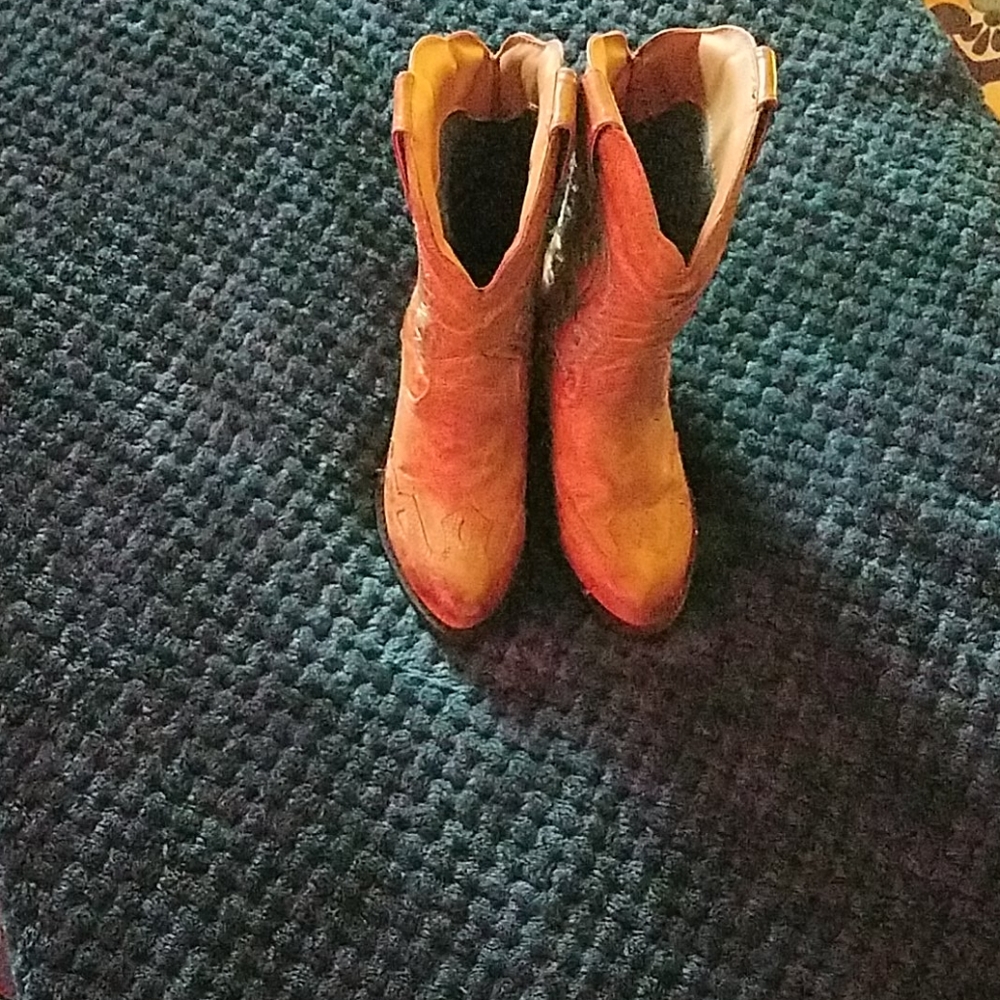 Little girl cowboy boots